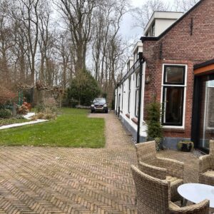 Woning aan de Rhijngeesterstraatweg te Oegstgeest