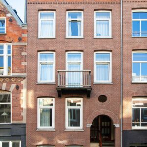 Woning aan de Tweede Jan Steenstraat te Amsterdam