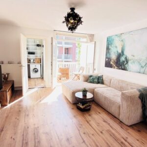 Woning aan de van Hogendorpstraat te Amsterdam