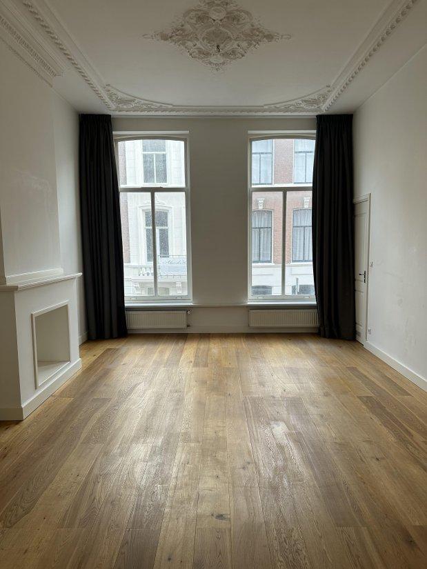Woning aan de van de Spiegelstraat te Den Haag