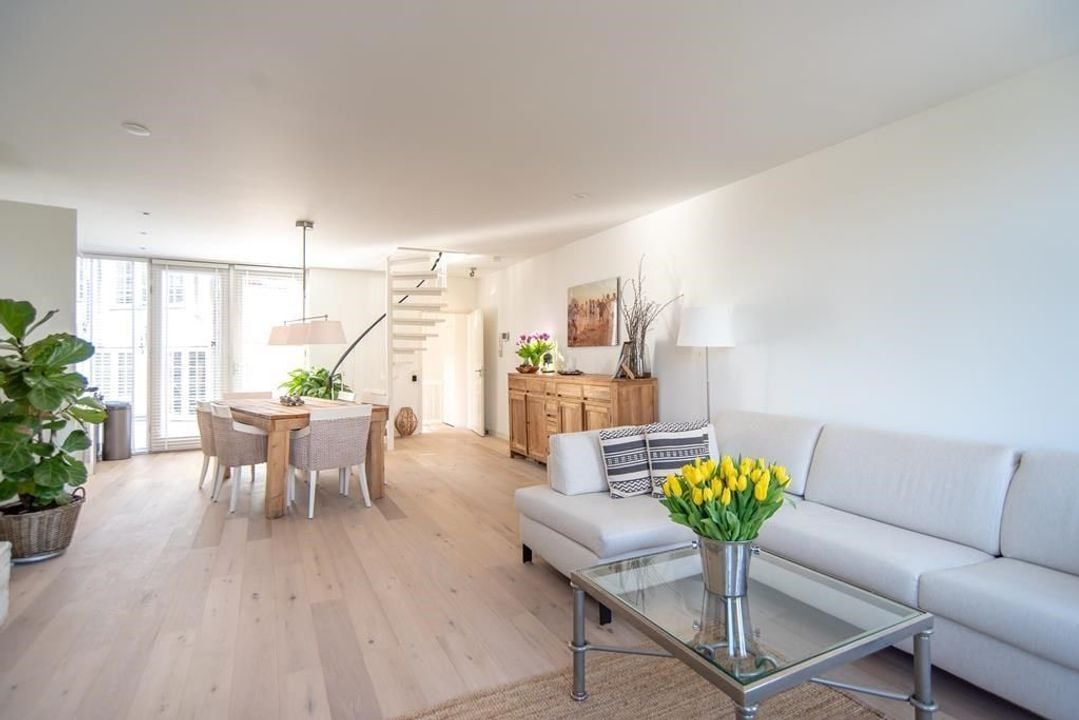 Woning aan de Amstel te Amsterdam