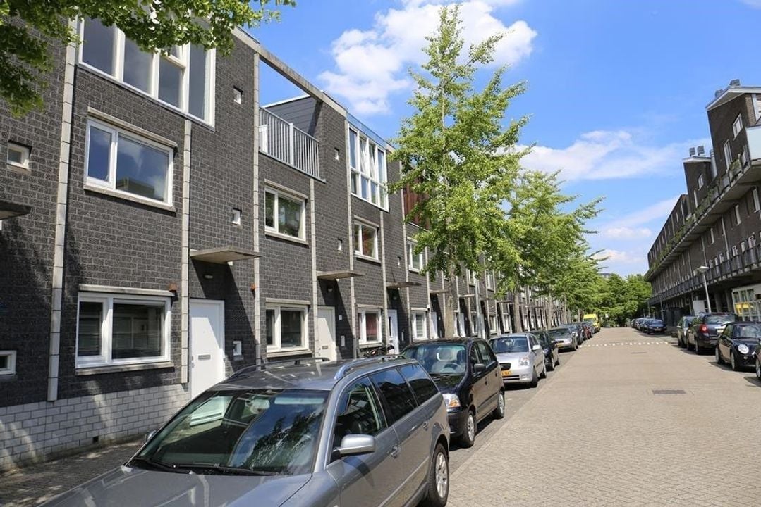 Woning aan de Beverenstraat te Amsterdam