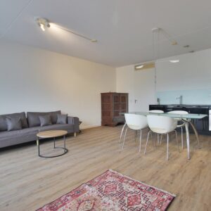 Woning aan de Carolina MacGillavrylaan te Amsterdam