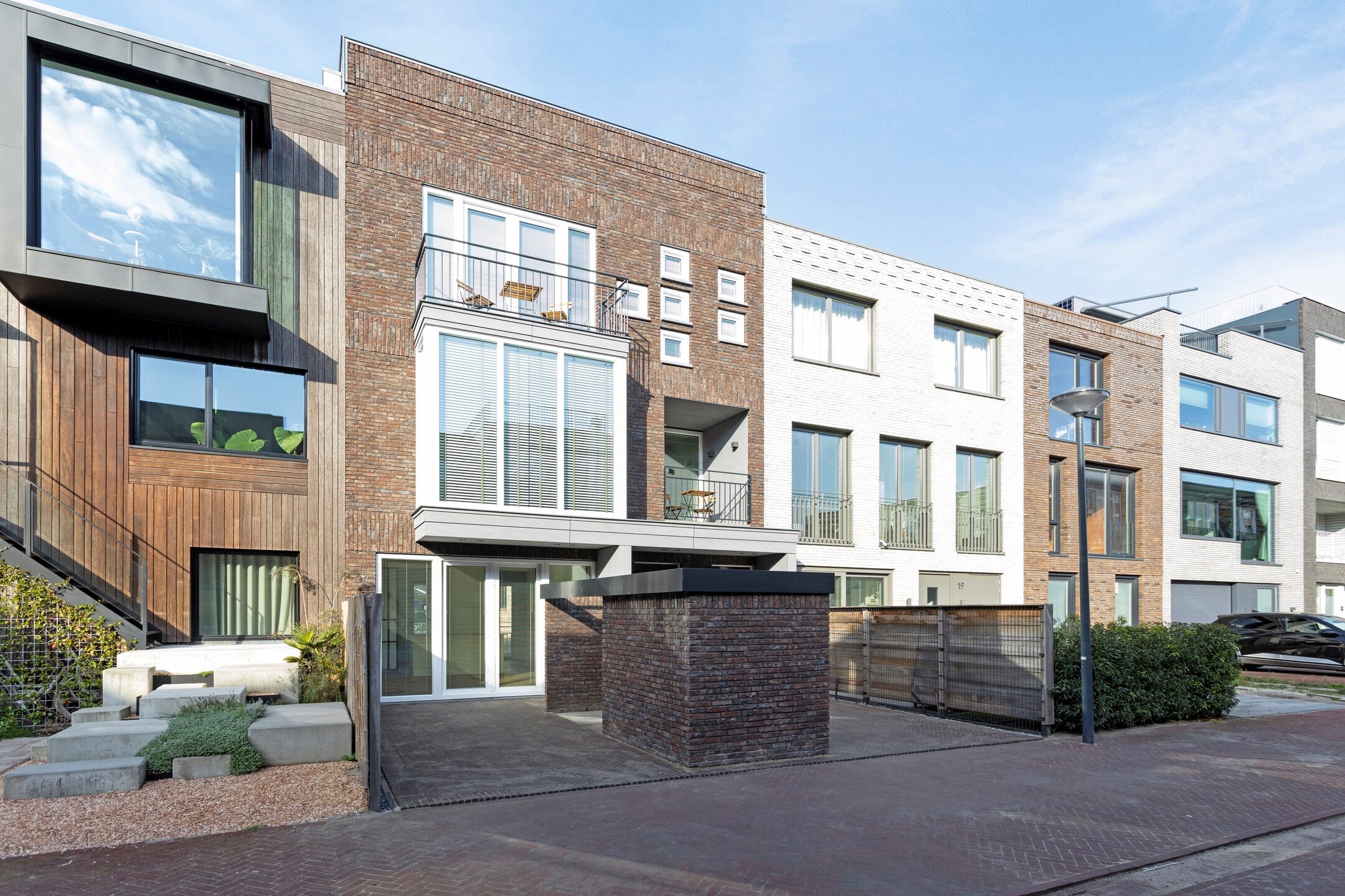 Woning aan de Chris van Abkoudestraat te Leiden
