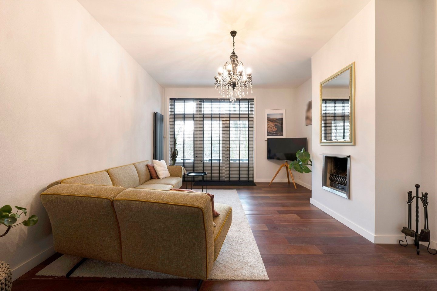 Woning aan de Couperusweg te Hilversum