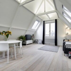 Woning aan de De Genestetstraat te Amsterdam