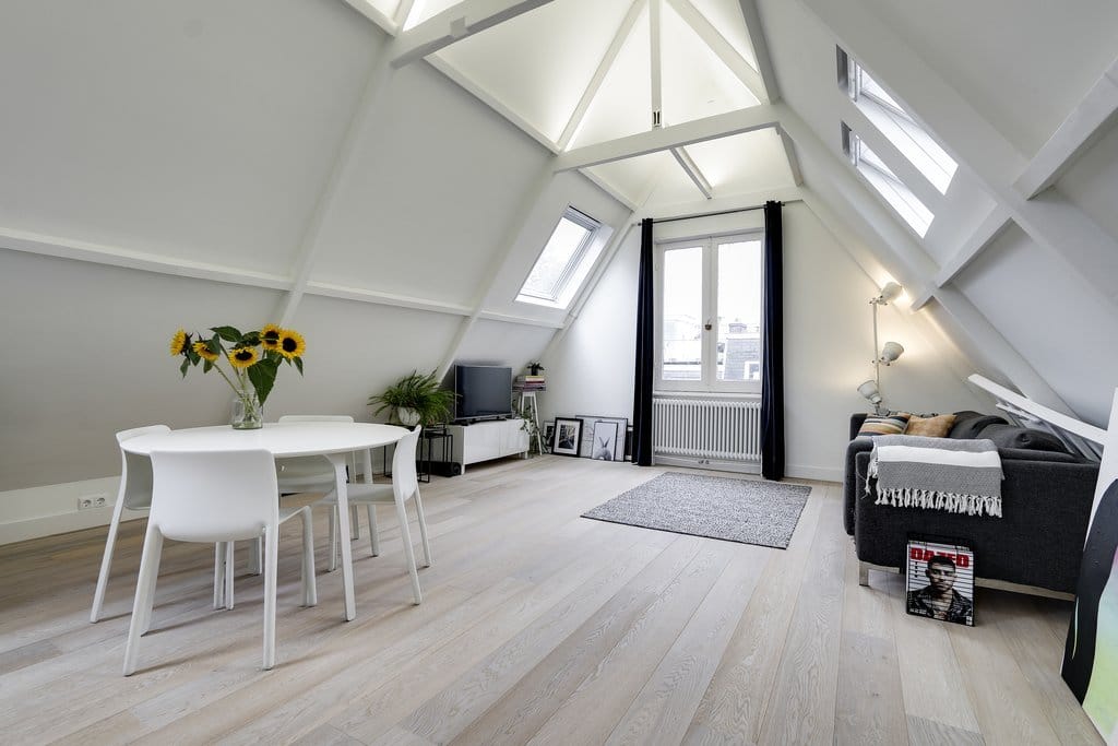 Woning aan de De Genestetstraat te Amsterdam