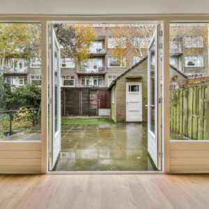 Woning aan de Ferguutstraat te Amsterdam