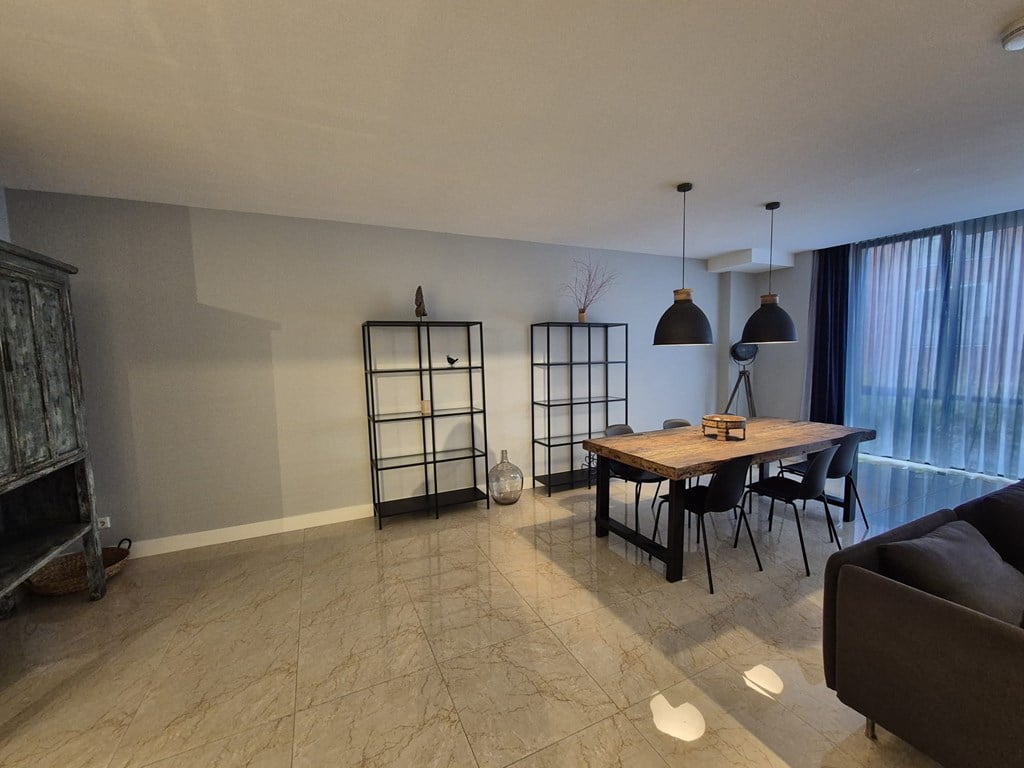 Woning aan de Gedempte Gracht te Den Haag