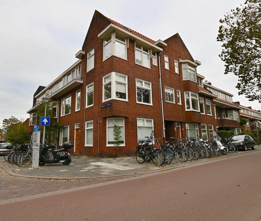 Woning aan de Hoendiep te Groningen