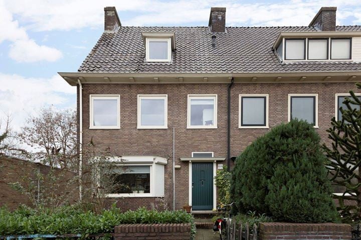 Woning aan de Johan de Wittlaan te Arnhem