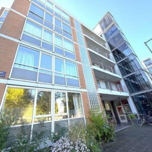 Woning aan de Kempenlaan te Amsterdam