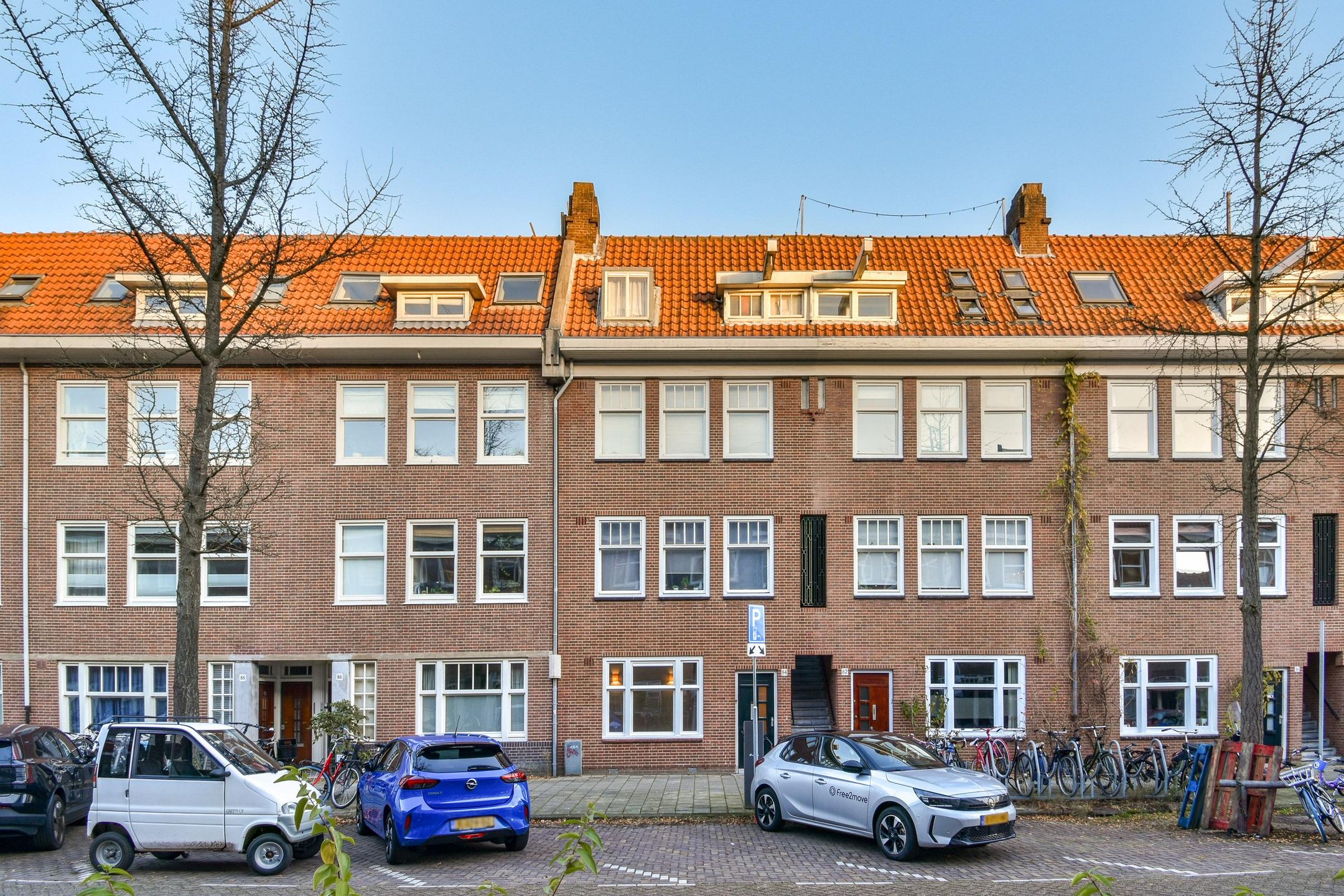 Woning aan de Marco Polostraat te Amsterdam