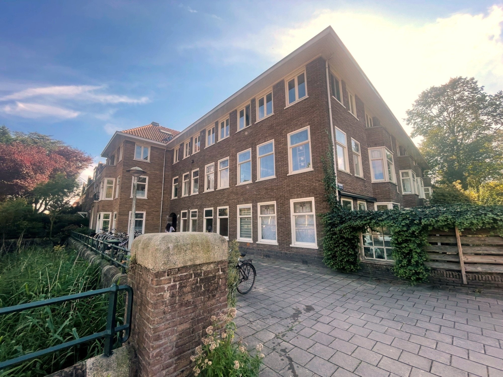 Woning aan de Middenweg te Amsterdam