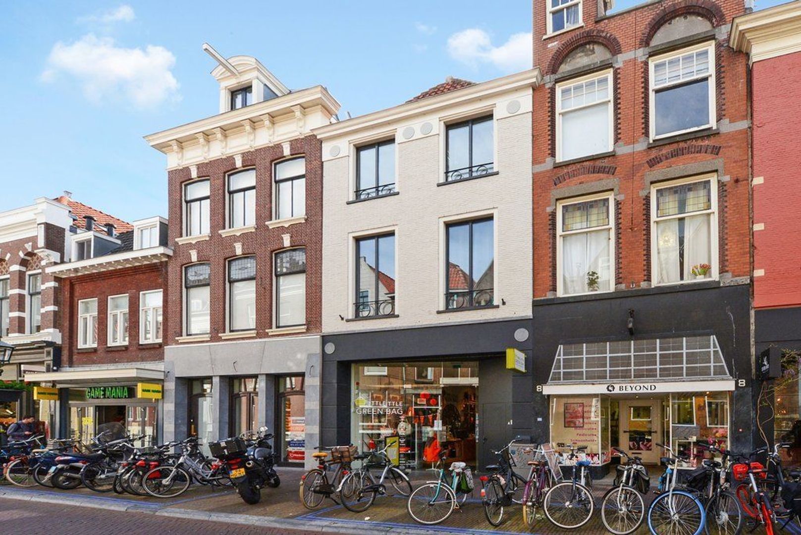 Woning aan de Oude Langendijk te Delft