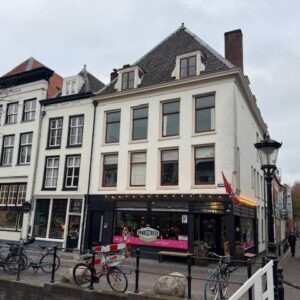 Woning aan de Oudegracht te Utrecht