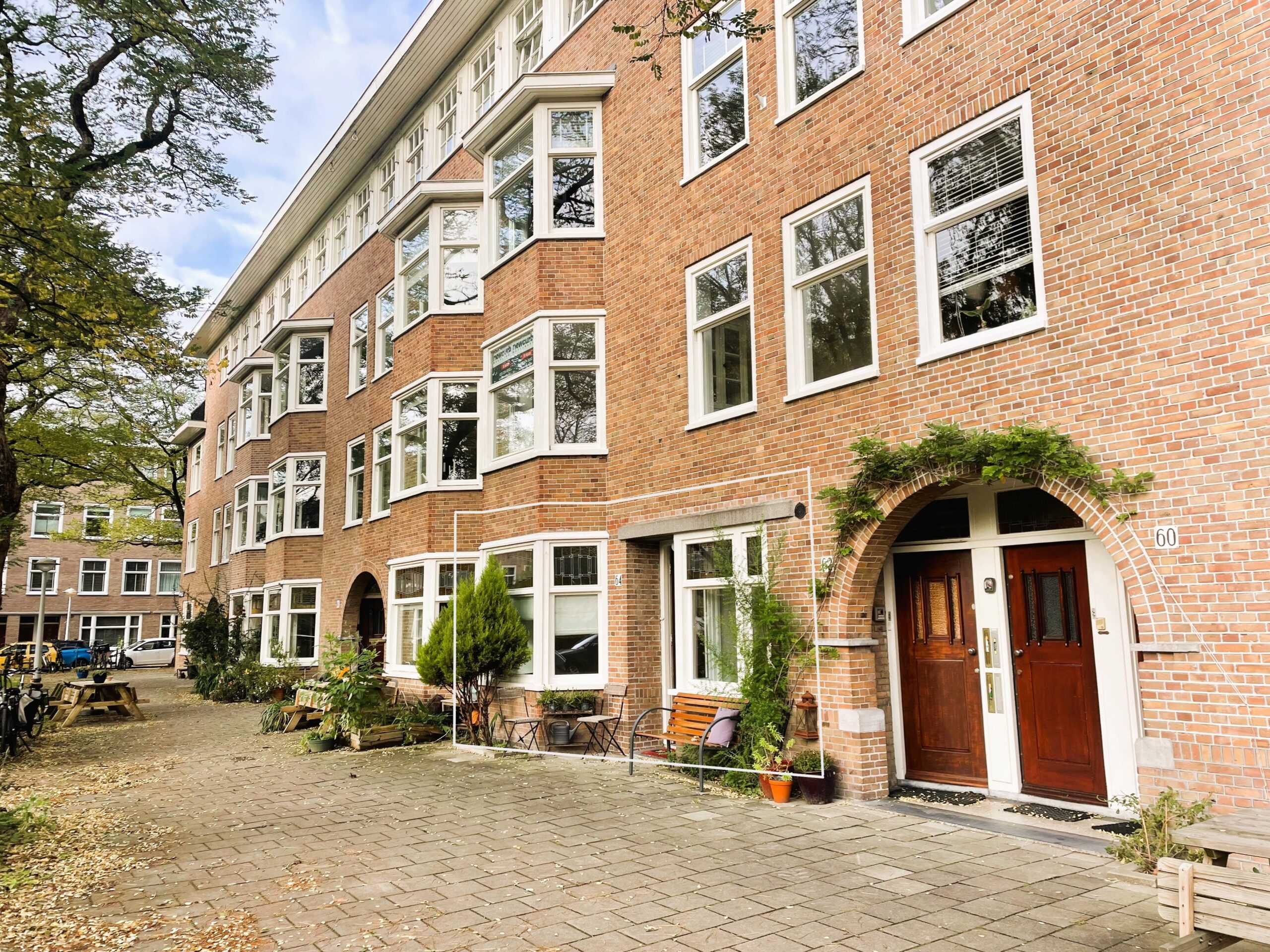 Woning aan de President Kennedylaan te Amsterdam