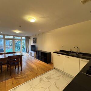 Woning aan de Sarphatikade te Amsterdam