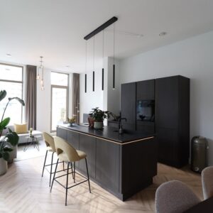 Woning aan de Spadinalaan te Amsterdam