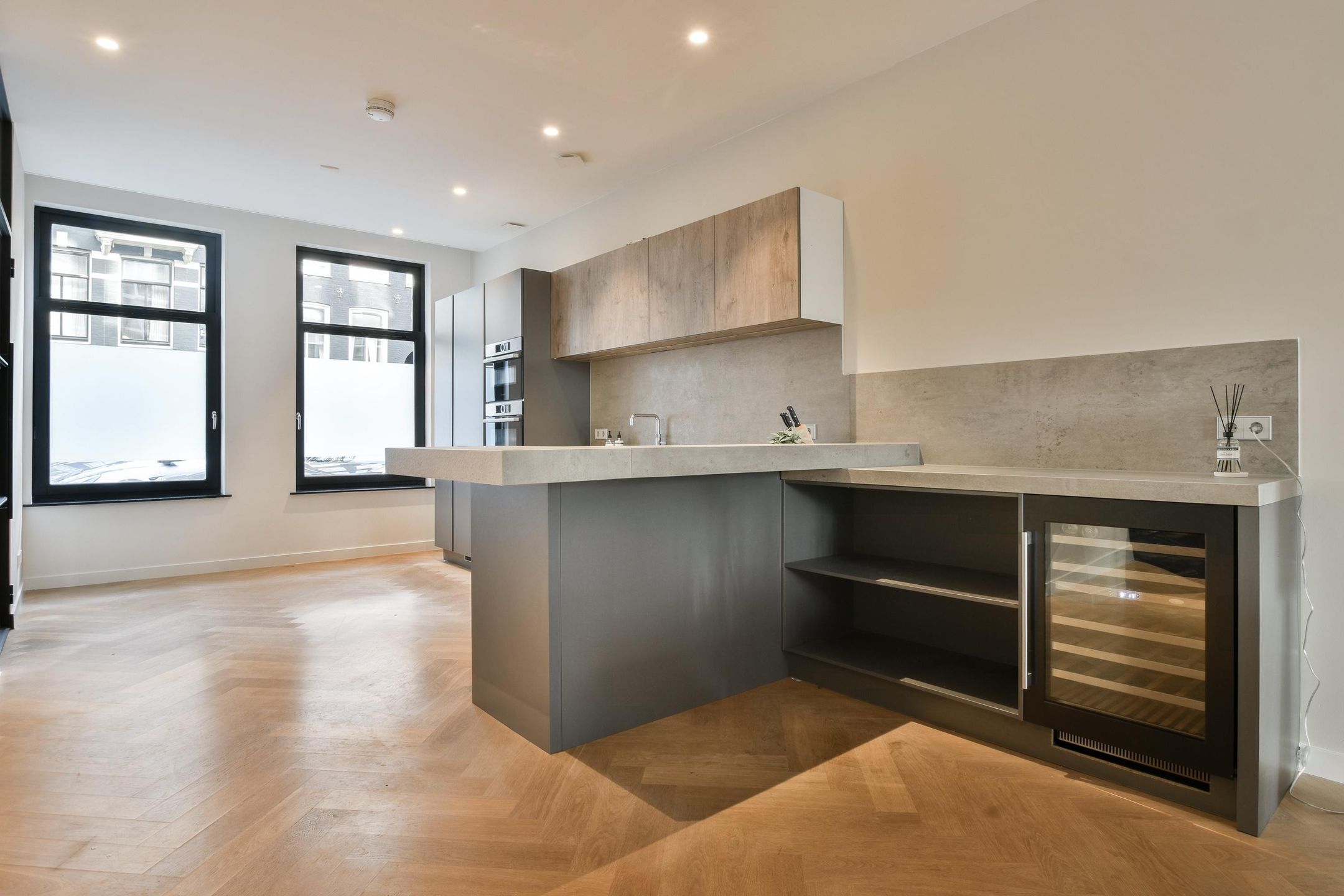 Woning aan de Tweede Jan Steenstraat te Amsterdam