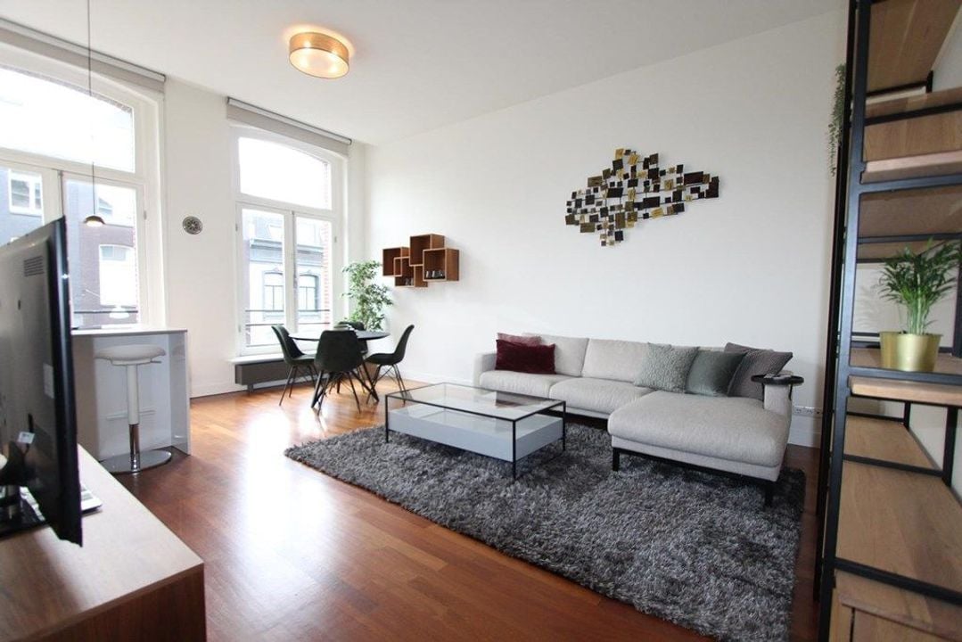 Woning aan de Van Baerlestraat te Amsterdam