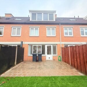 Woning aan de Wethouder Wierdelsstraat te Amsterdam