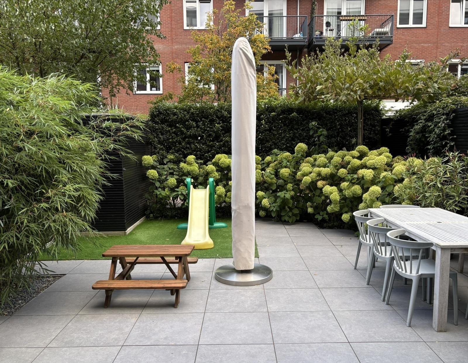 Woning aan de Willem de Zwijgerlaan te Amsterdam