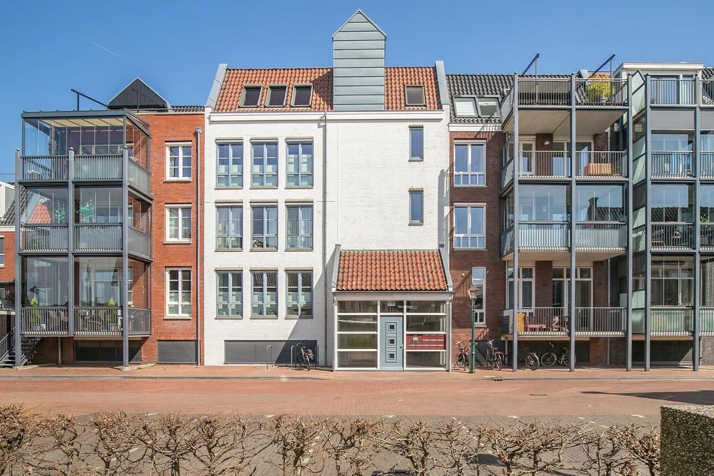 Woning aan de Zuiderzeeboulevard te Bunschoten-Spakenburg