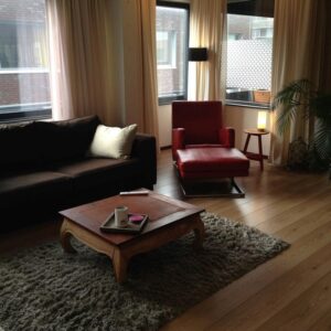 Woning aan de Barkasstraat te Amsterdam