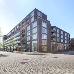 Woning aan de Emmy Andriessestraat te Amsterdam