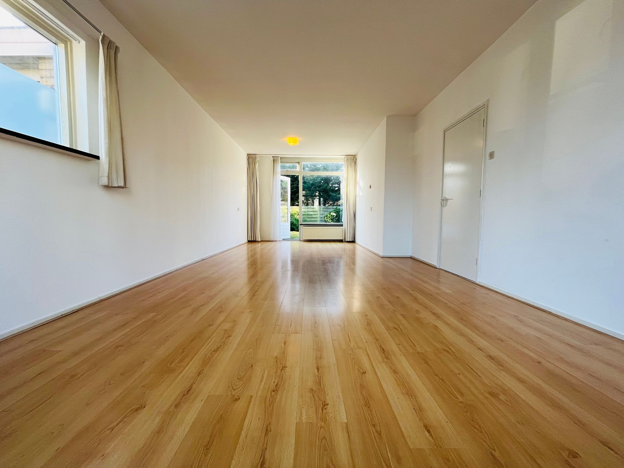 Woning aan de Hillenaarlaan te Wassenaar