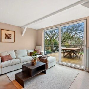 Woning aan de Hoge Zand te Den Haag