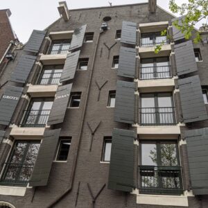 Woning aan de Oudeschans te Amsterdam