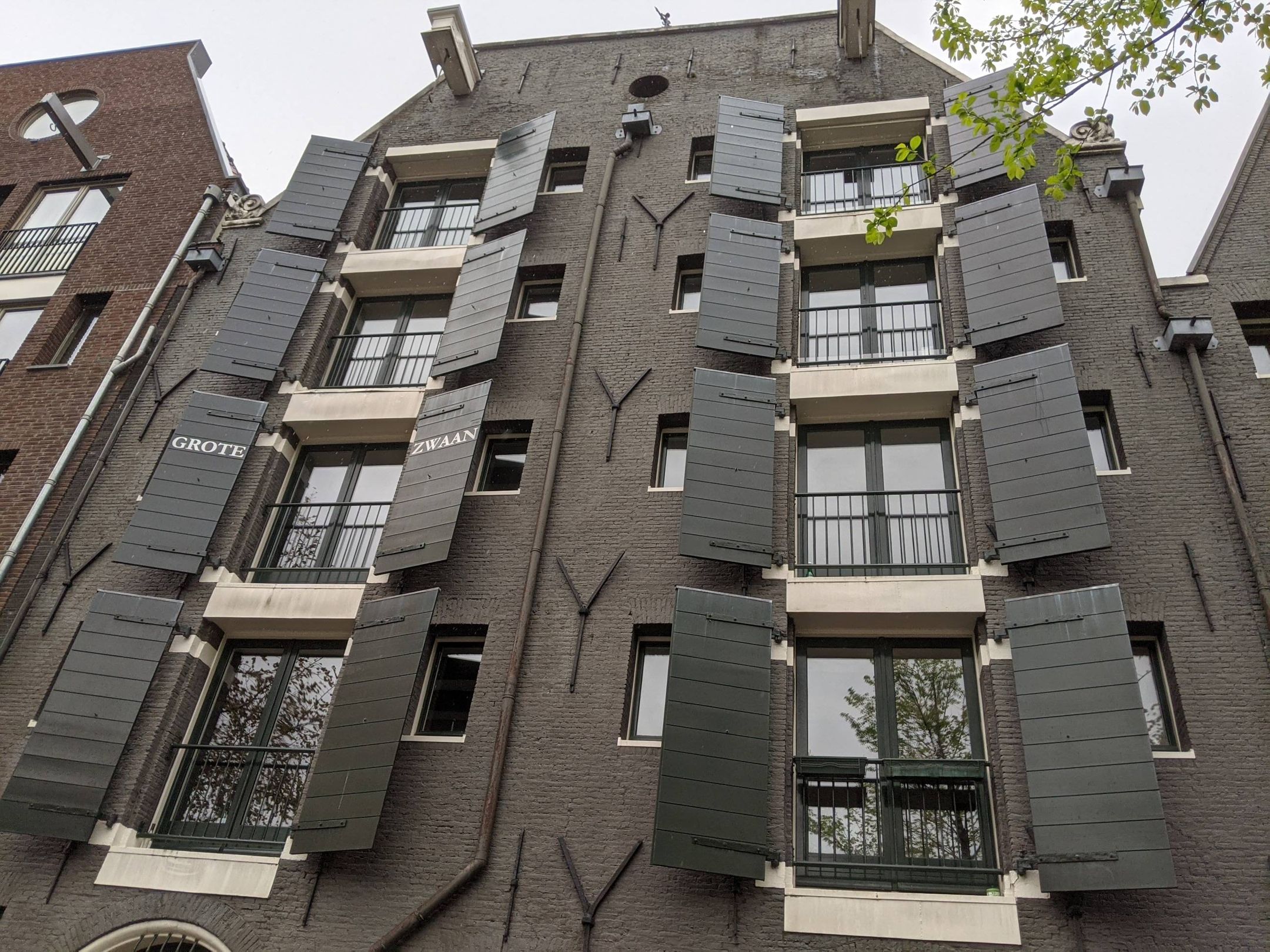Woning aan de Oudeschans te Amsterdam