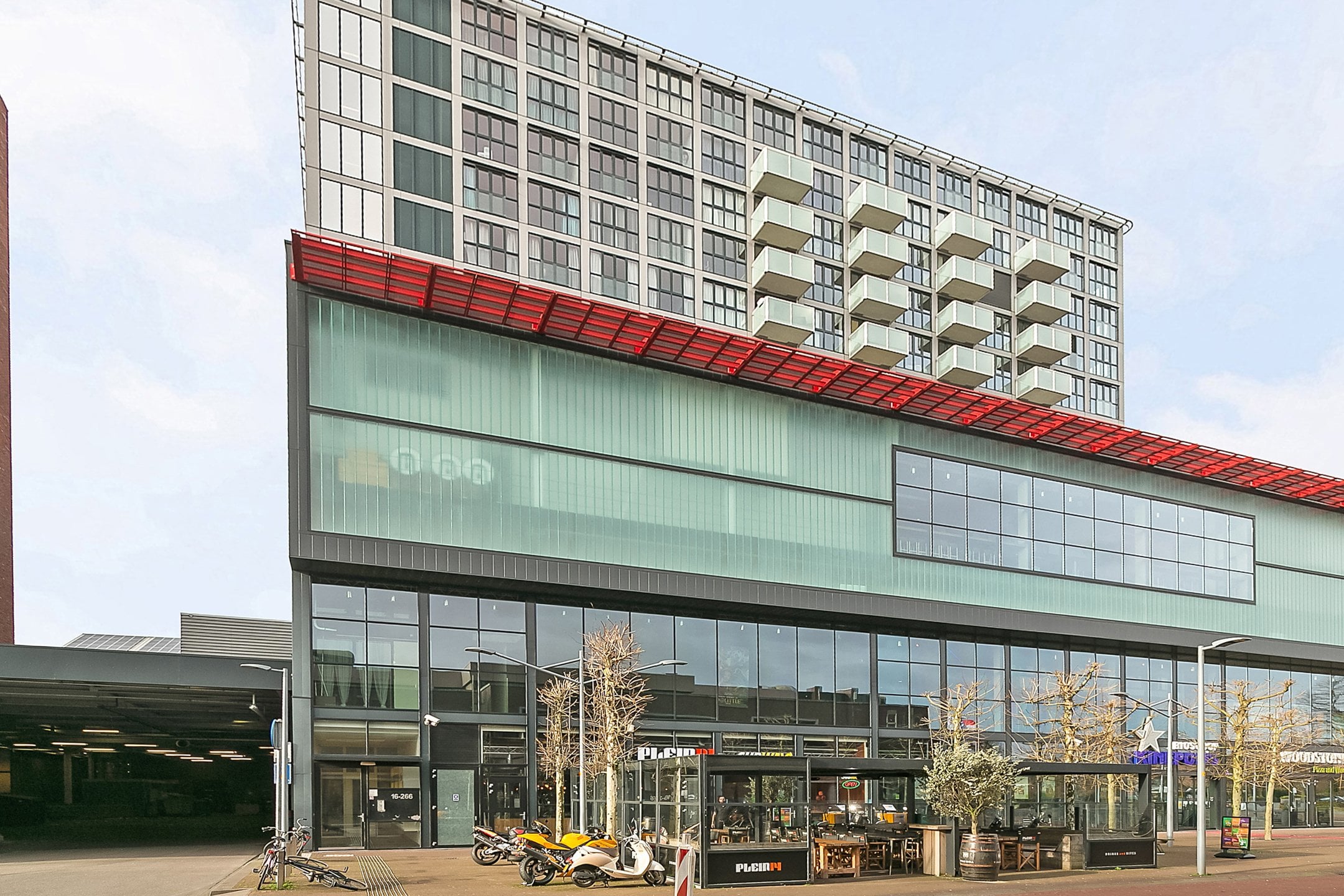 Woning aan de Raadhuisplein te Hoofddorp