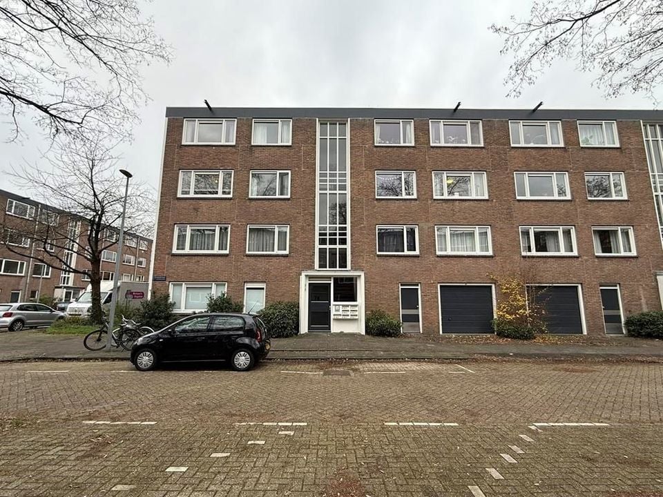 Woning aan de Schierstins te Amsterdam
