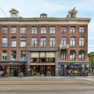 Woning aan de Van Baerlestraat te Amsterdam
