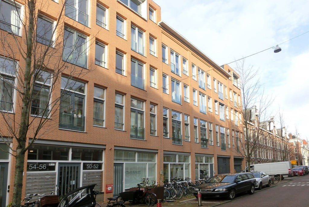 Woning aan de Van Oldenbarneveldtstraat te Amsterdam