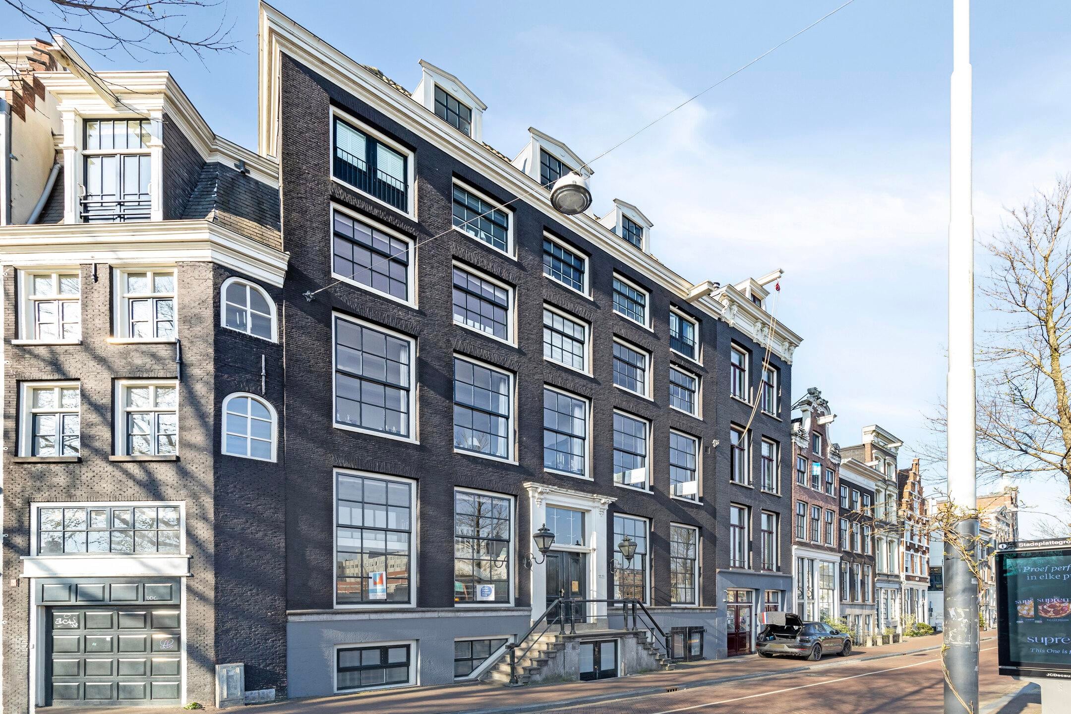 Woning aan de Amstel te Amsterdam