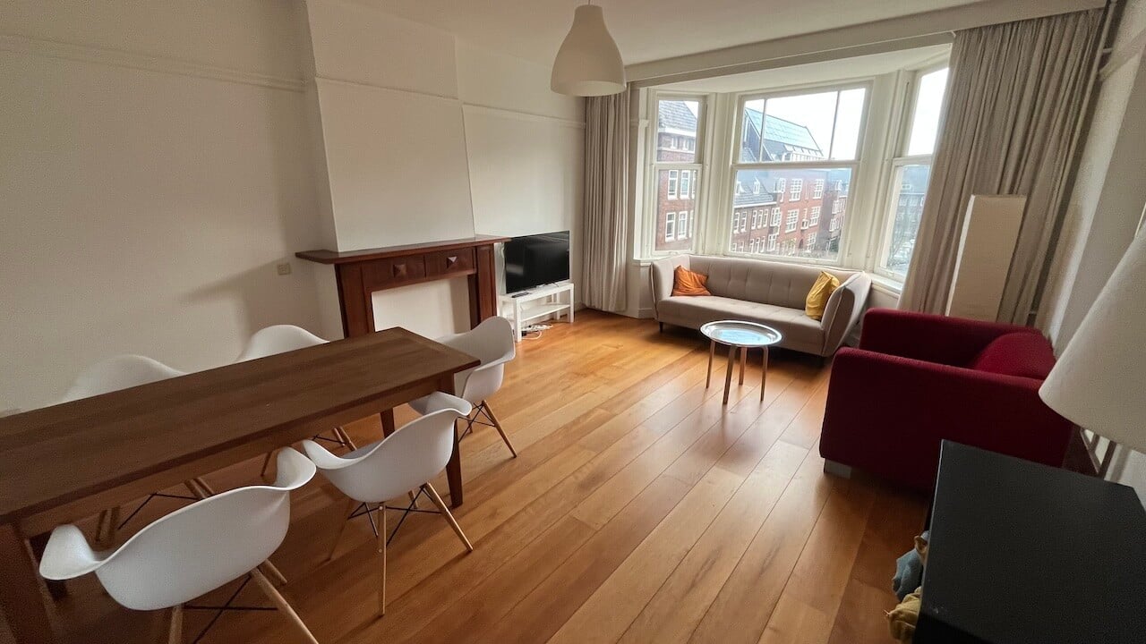 Woning aan de Haarlemmermeerstraat te Amsterdam