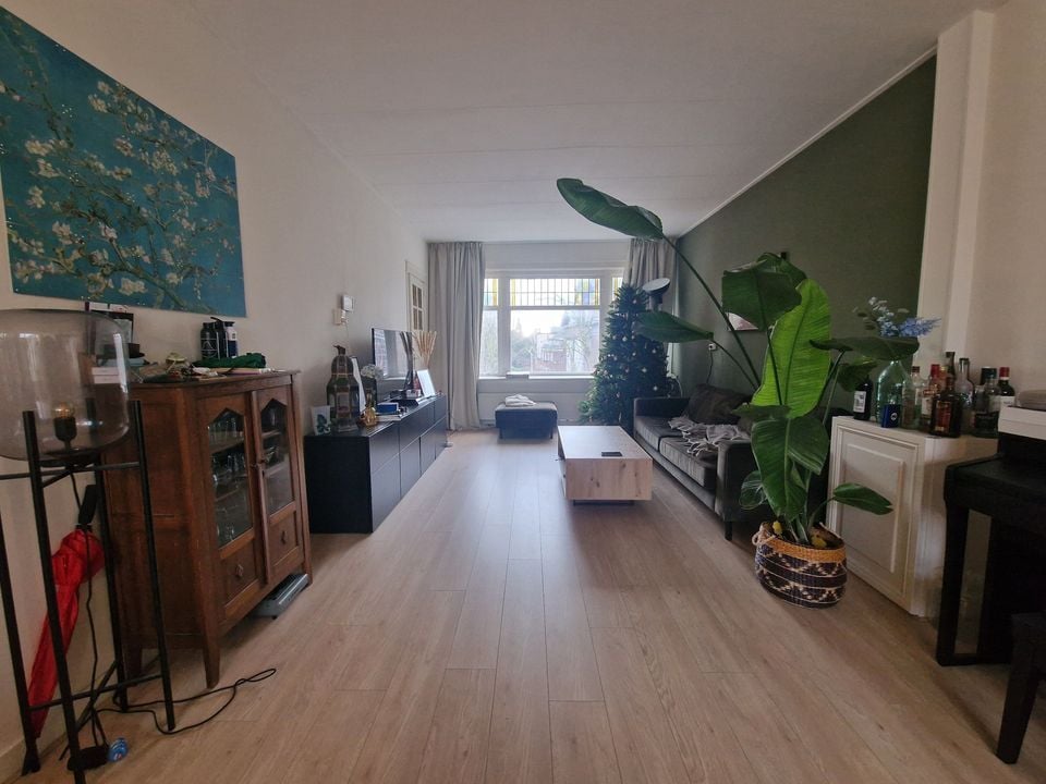 Woning aan de Oudedijk te Rotterdam