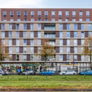 Woning aan de Pieter Calandlaan te Amsterdam