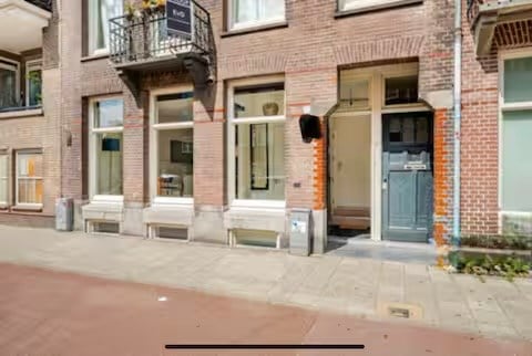 Woning aan de Wiltzanghlaan te Amsterdam