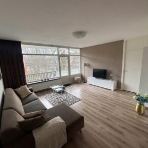 Woning aan de Henkenshage te Amsterdam