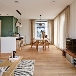 Woning aan de Koningin Wilhelminaplein te Amsterdam