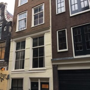 Woning aan de Korsjespoortsteeg te Amsterdam