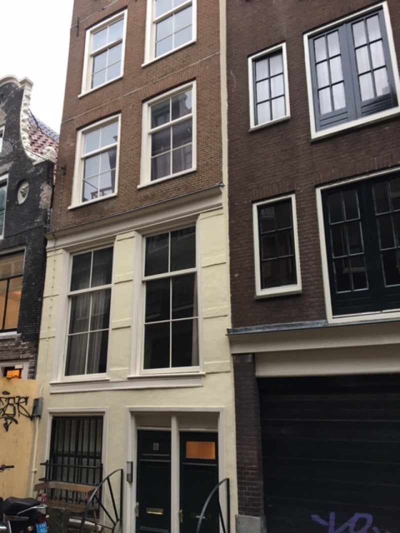 Woning aan de Korsjespoortsteeg te Amsterdam