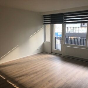 Woning aan de Martini van Geffenstraat te Amsterdam