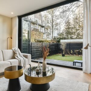 Woning aan de Tweede Jan Steenstraat te Amsterdam