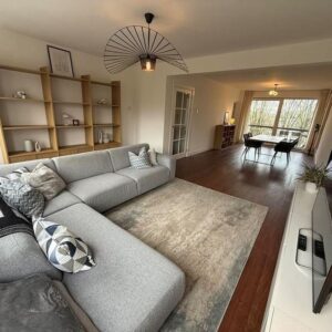 Woning aan de Van Nijenrodeweg te Amsterdam